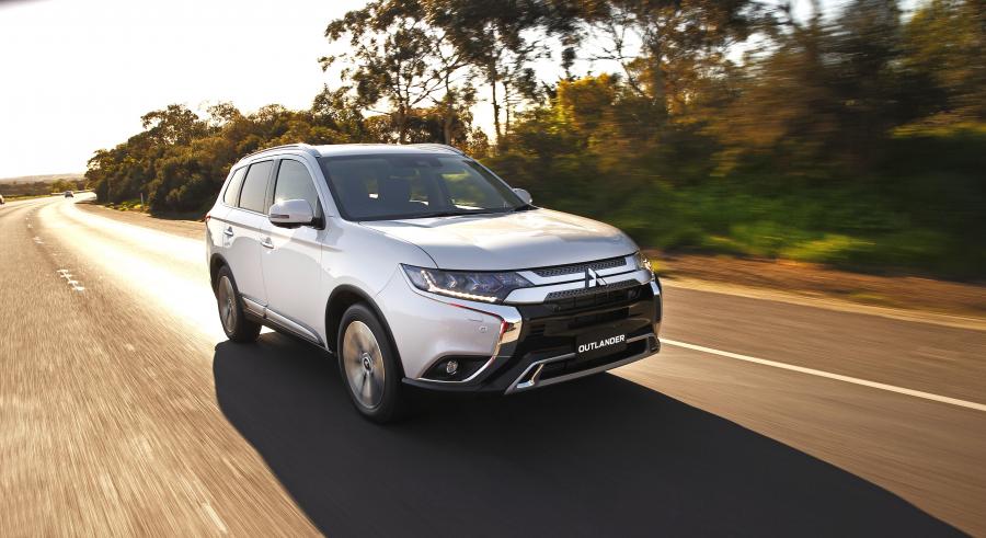  Mitsubishi Outlander Exceed 2018 года  (AU) (фото 10 из 13)